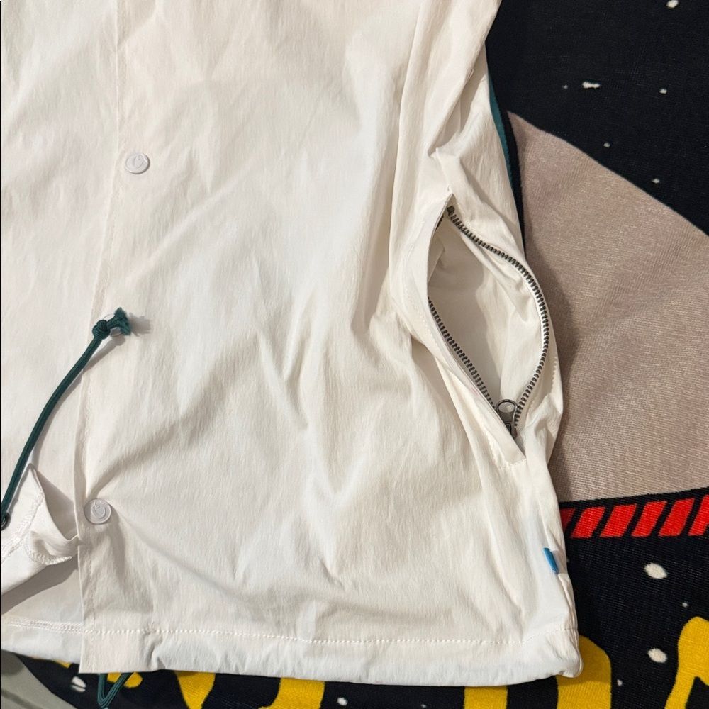 Cookies Men’s Lightweight White Coach Jacket with Cookies Logo - Picture 16 of 16